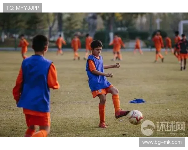 足球篮球双面英雄 相似球星风采对比解析